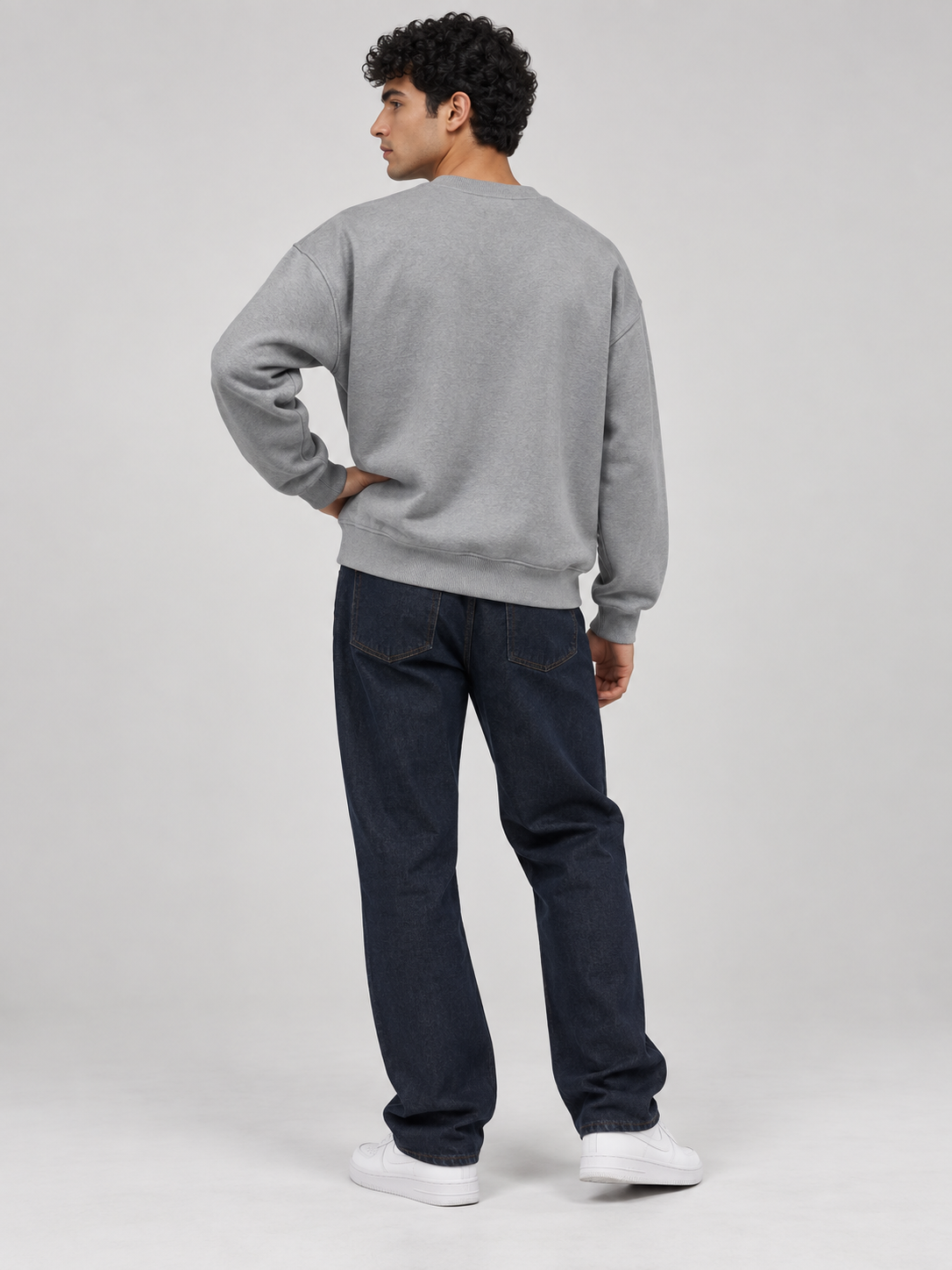 Grey – Essential Sweat Shirt